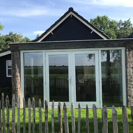 B&B De Zandhoef Jaktstuga Eersel